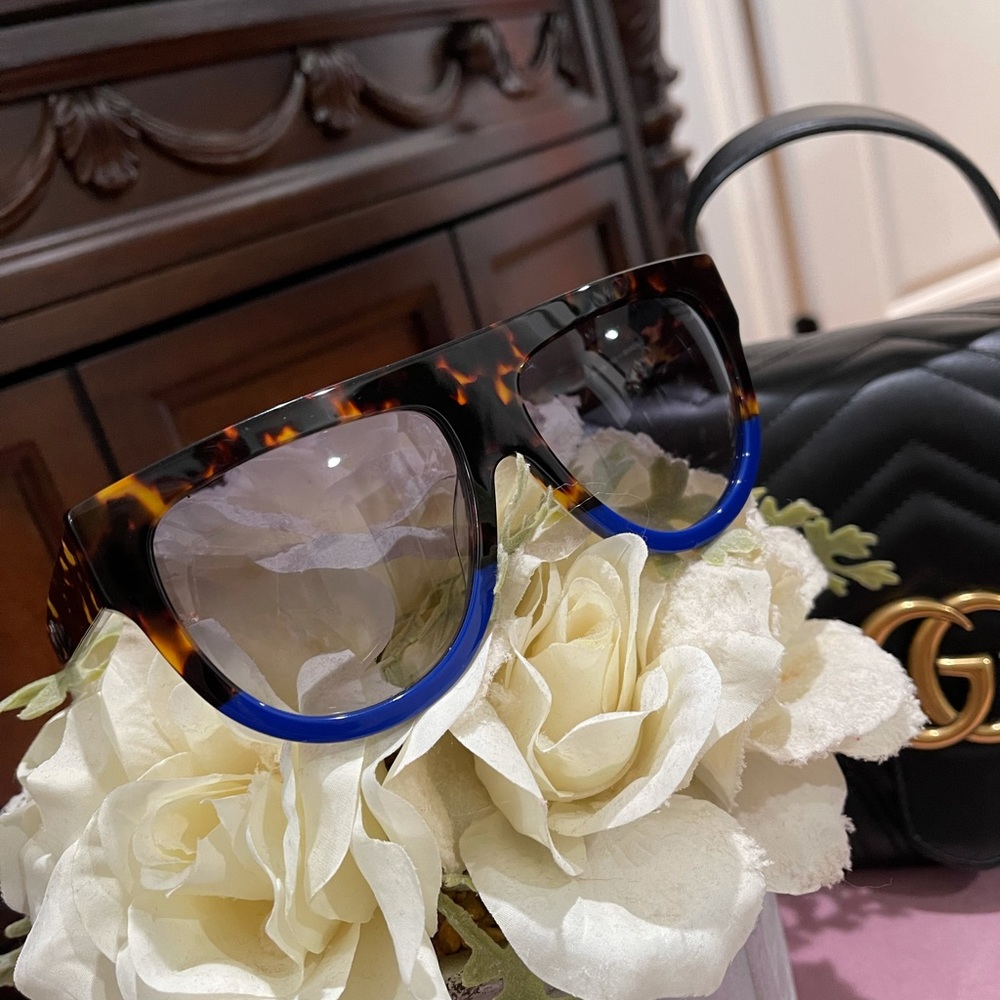 Celine women’s sunglasses like new🕶❤️
